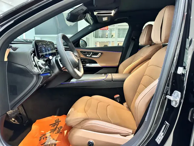 Mercedes-Benz E-Class — Фото автомобиля 4