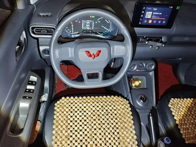 Wuling Hongguang — Фото автомобиля 6