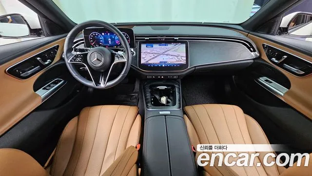 Mercedes-Benz E-Class — Фото автомобиля 2