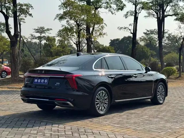 Hongqi H5 — Фото автомобиля 5