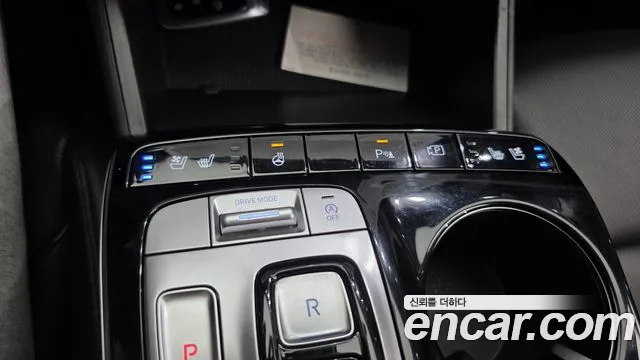 Hyundai Tucson Tucson (NX4) Бензин 1.6 турбо 2WD — Фото автомобиля 17