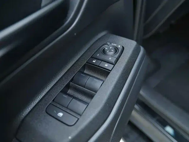 Toyota Prado — Фото автомобиля 11