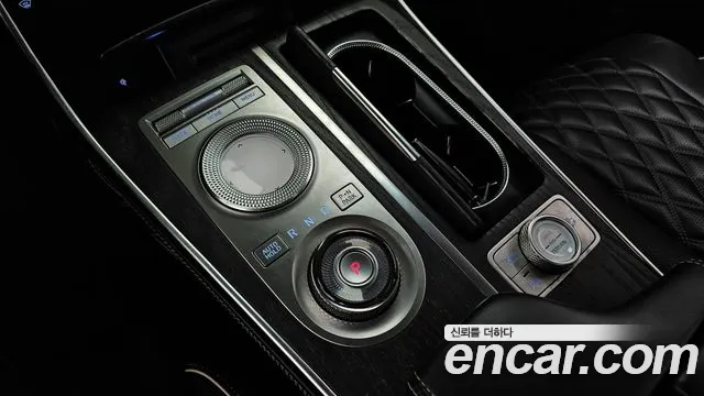 Genesis GV80 — Фото автомобиля 12