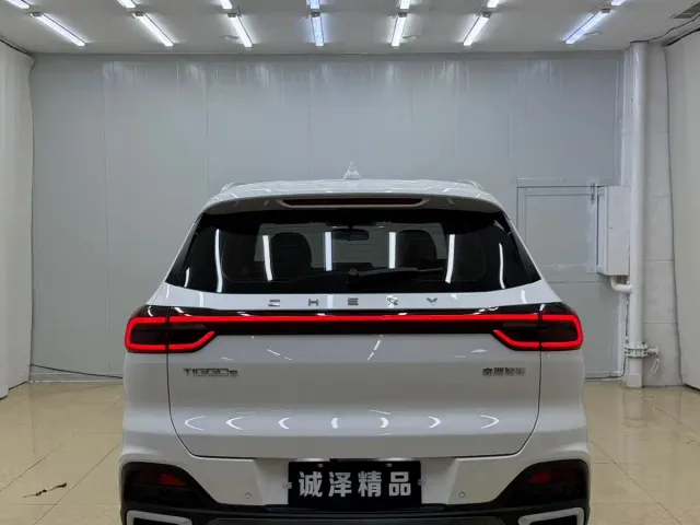 Chery Tiggo 8 — Фото автомобиля 5
