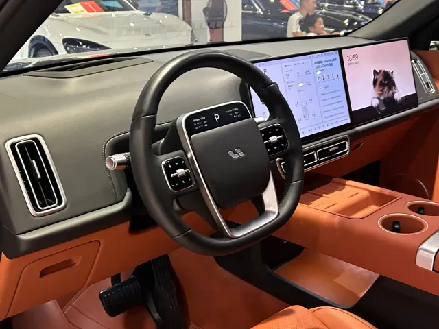 Li Auto L7 — Фото автомобиля 6