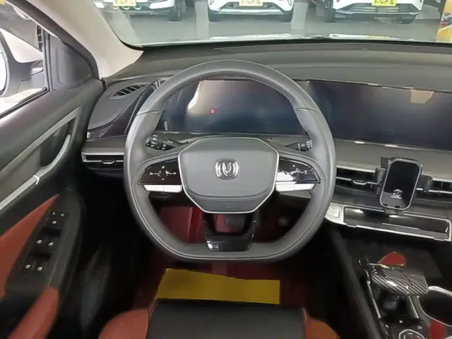 Changan Eado — Фото автомобиля 10