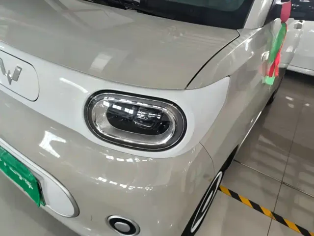 Wuling Hongguang Mini EV — Фото автомобиля 23