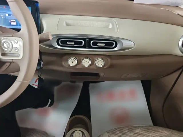 Wuling Hongguang Mini EV — Фото автомобиля 6
