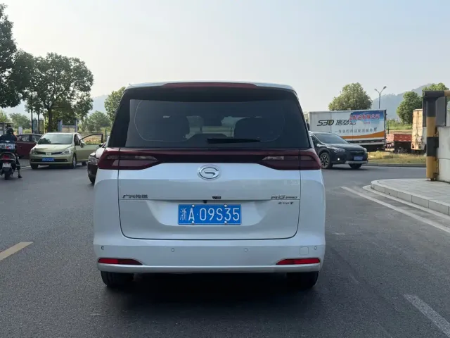 GAC Trumpchi M6 — Фото автомобиля 13