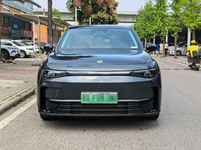 Leapmotor C10 — Фото автомобиля 2