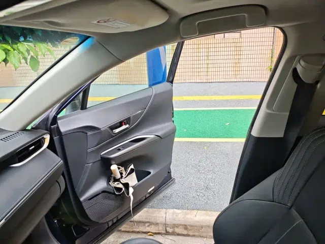 Toyota Harrier — Фото автомобиля 17