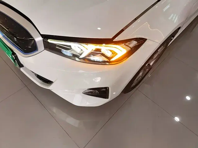 BMW i3 — Фото автомобиля 23
