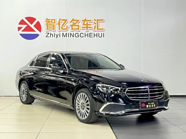 Mercedes-Benz E-Class — Фото автомобиля 12