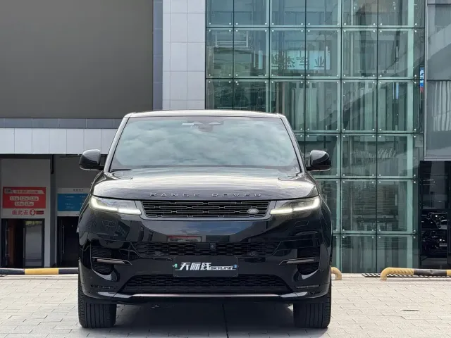 Land Rover Range Rover Sport — Фото автомобиля 4