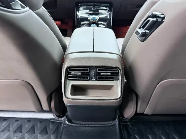 BYD Han — Фото автомобиля 11