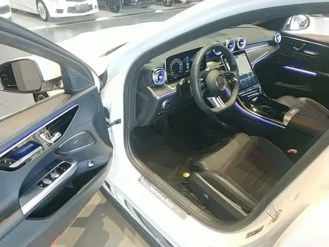 Mercedes-Benz C-Class — Фото автомобиля 15