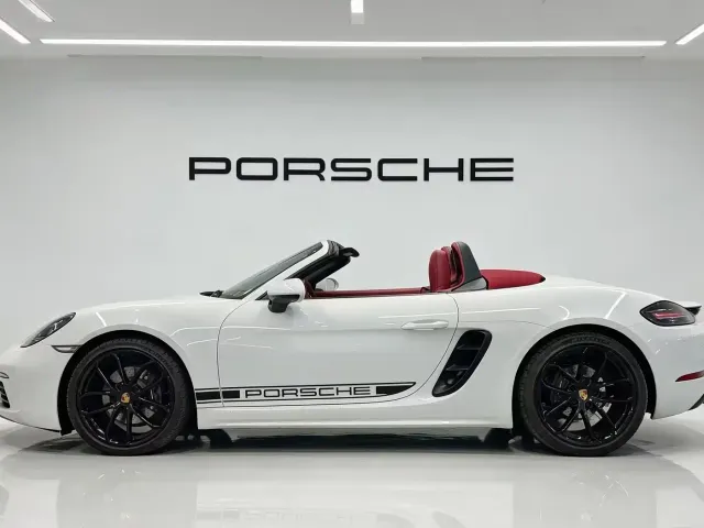 Porsche 718 — Фото автомобиля 3