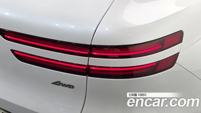Genesis GV70 — Фото автомобиля 8