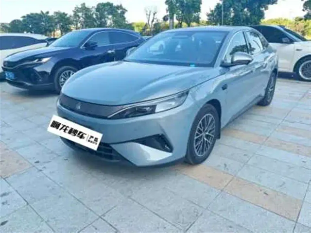 Фотография автомобиля — BYD Qin MAX