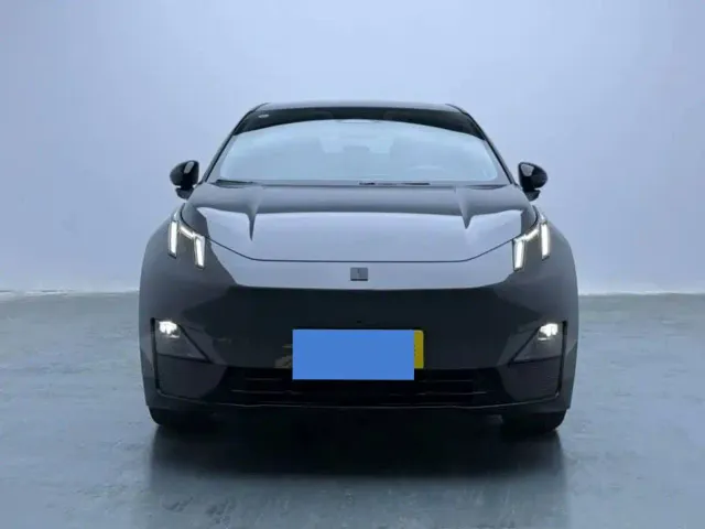 Lynk & Co Z20 — Фото автомобиля 2