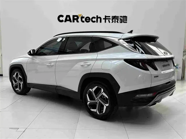 Hyundai Tucson — Фото автомобиля 12