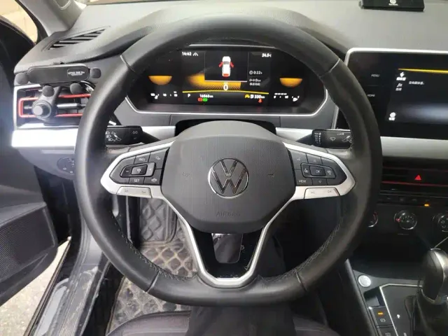 Volkswagen Lavida — Фото автомобиля 15