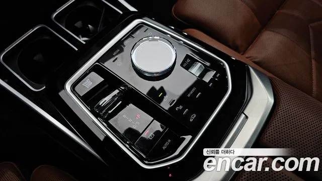 BMW 7 Series G70 — Фото автомобиля 9