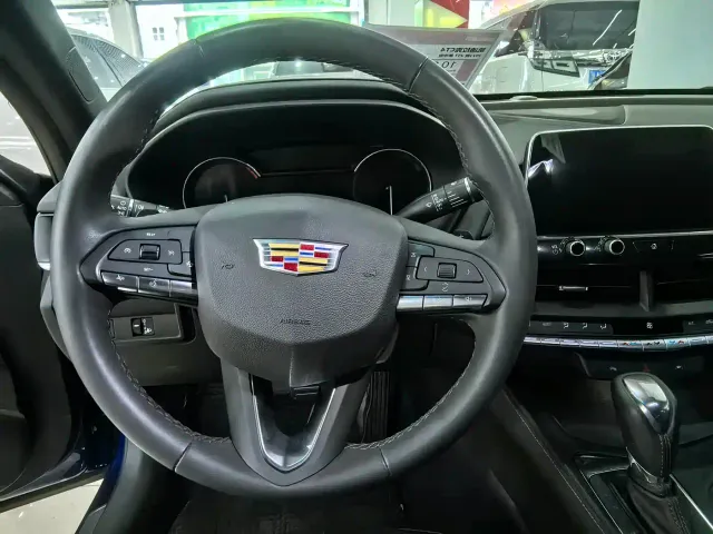 Cadillac CT4 — Фото автомобиля 8