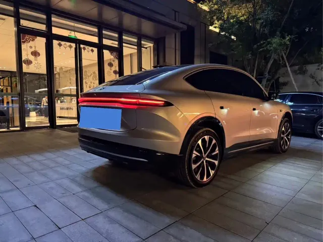 Nio EC6 — Фото автомобиля 9