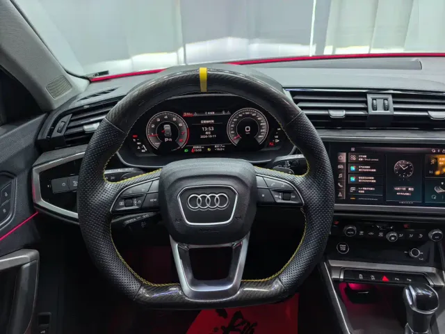 Audi Q3 — Фото автомобиля 10