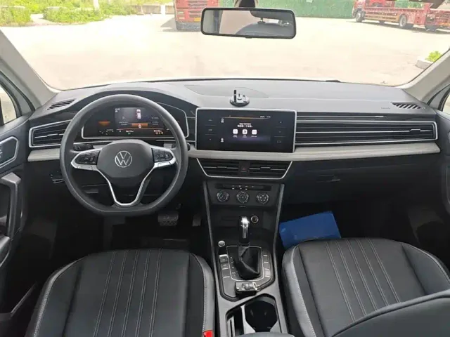 Volkswagen Tiguan L — Фото автомобиля 9