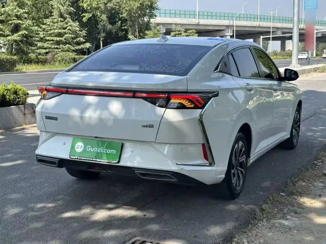 Dongfeng Yixuan — Фото автомобиля 6