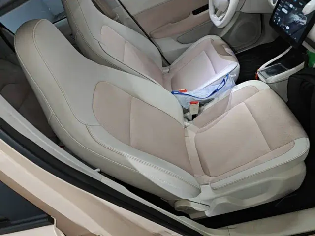Leapmotor T03 — Фото автомобиля 24