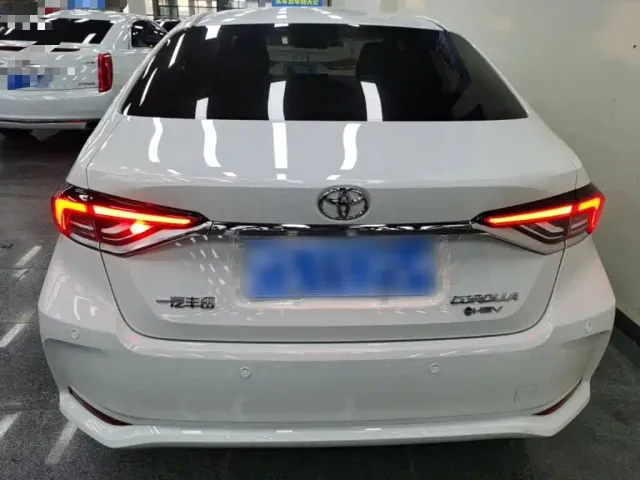 Toyota Corolla — Фото автомобиля 5