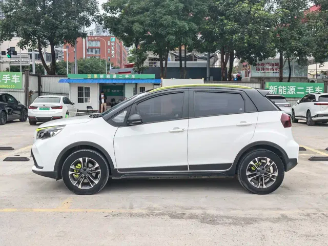 Geely Geometry EX3 Kung Fu Bull — Фото автомобиля 3