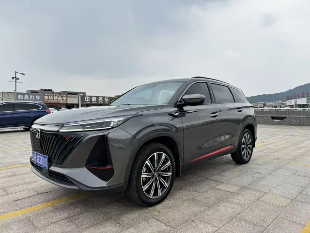 Фотография автомобиля — Changan CS75 Plus