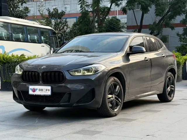 Фотография автомобиля — BMW X2