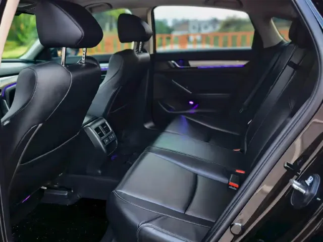 Honda Accord — Фото автомобиля 6