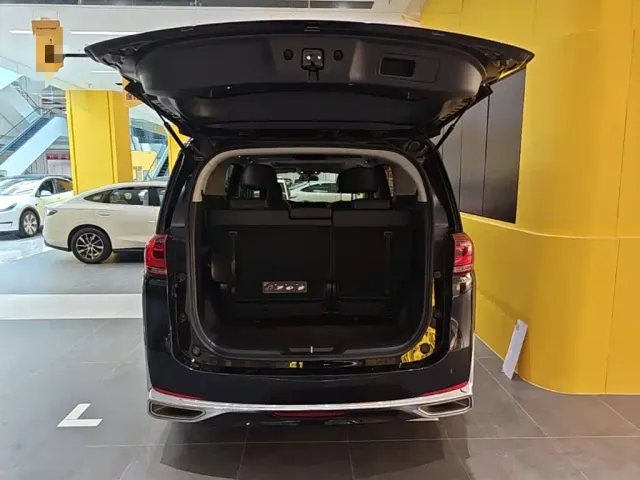 GAC Trumpchi M8 — Фото автомобиля 18