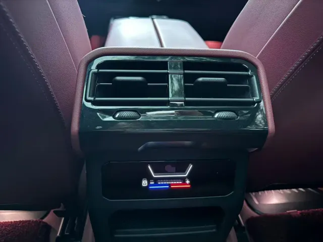 BMW 5 Series — Фото автомобиля 11