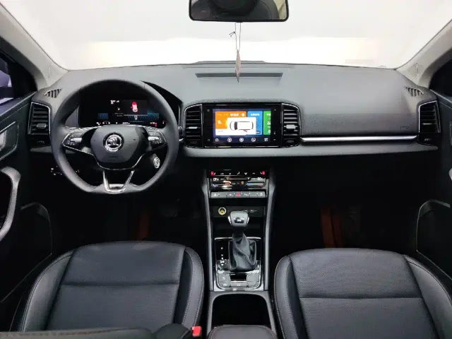 Skoda Karoq — Фото автомобиля 9