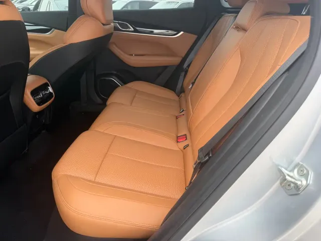 Geely Boyue L — Фото автомобиля 9