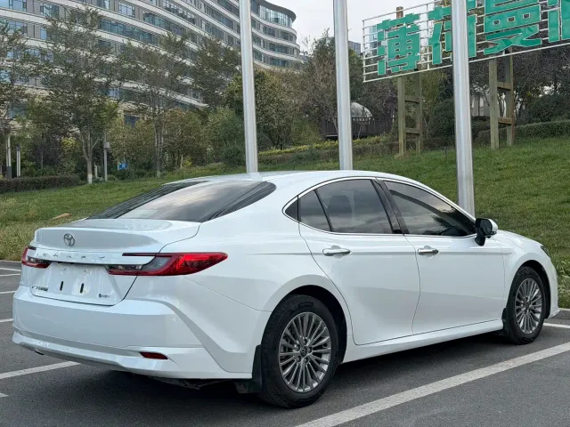 Toyota Camry — Фото автомобиля 7