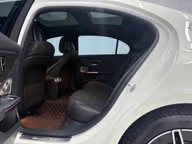 Mercedes-Benz C-Class — Фото автомобиля 8