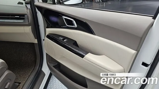 Kia Canival Carnival 4 поколение Бензин 7 мест Signature — Фото автомобиля 25