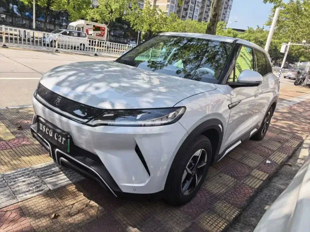 Фотография автомобиля — BYD Yuan UP