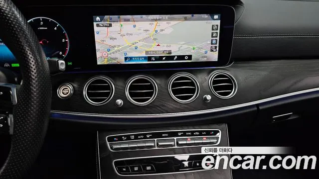 Mercedes-Benz E-Class W213 — Фото автомобиля 19
