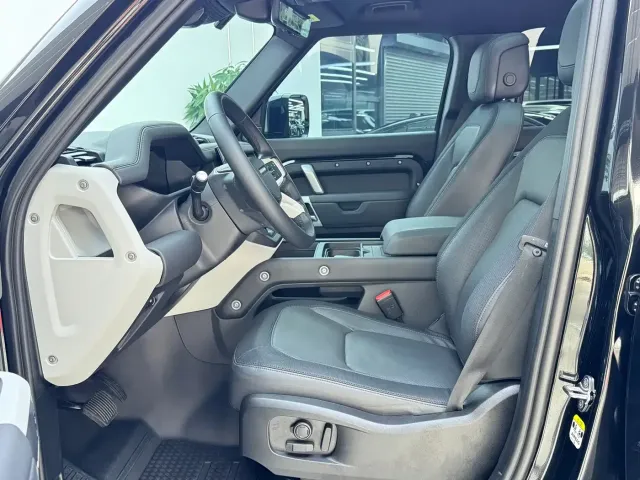 Land Rover Defender — Фото автомобиля 5