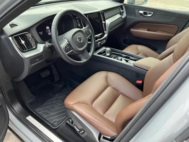 Volvo XC60 — Фото автомобиля 7