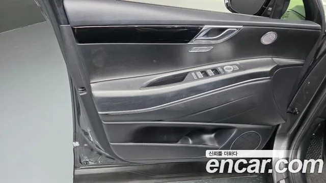 Genesis GV80 — Фото автомобиля 12